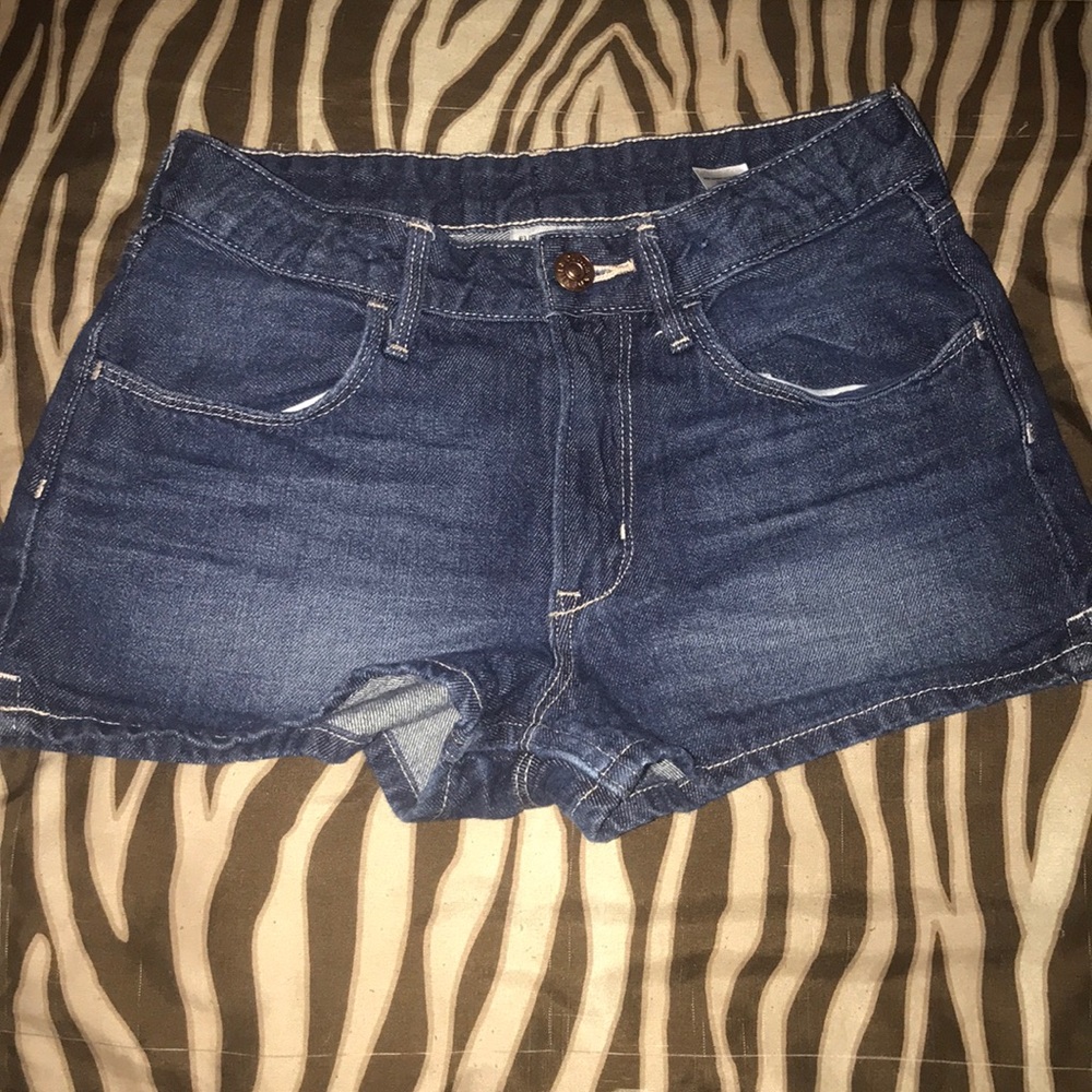 Girls H & M Jean shorts 10-11 year old   Dark wash